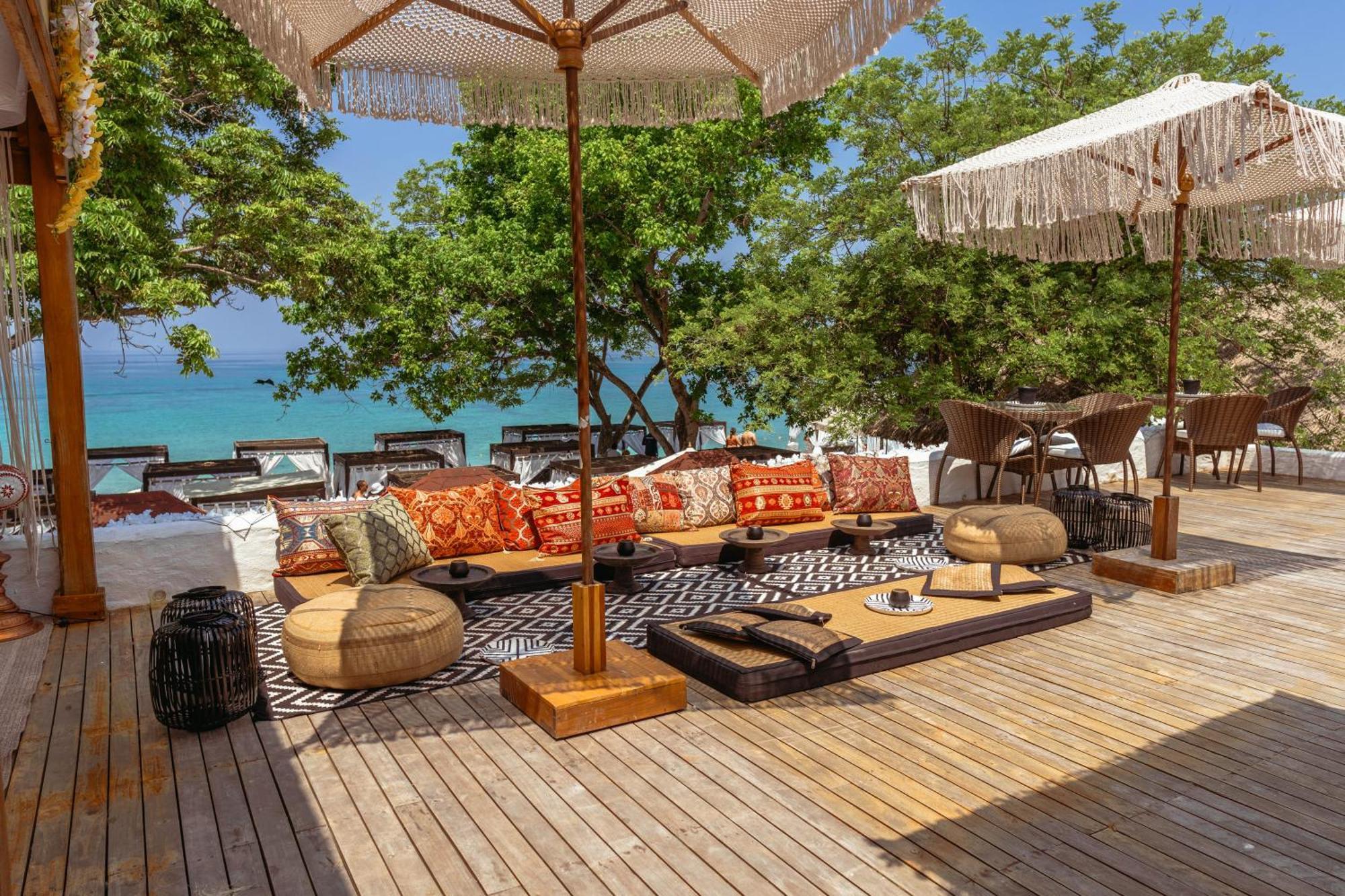 Bora Bora Beach Club & Hotel Исла-Гранде Экстерьер фото